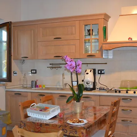 Locazione Turistica Delle Rose Bed & Breakfast
