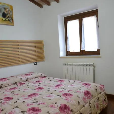 Frühstückspension Locazione Turistica Delle Rose Pinhaus